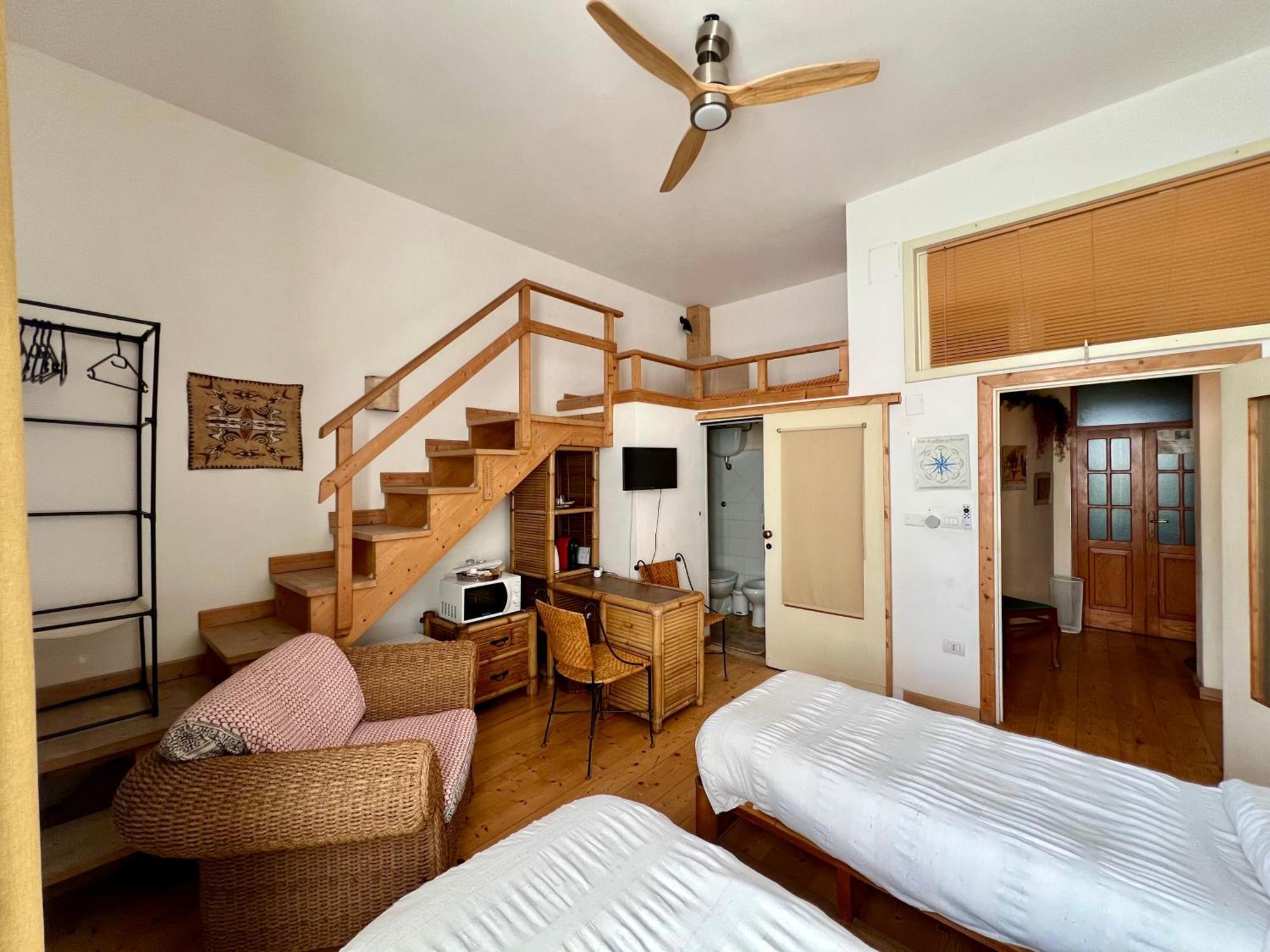B&B Le Finestre Su Via Cavour Sassari Room photo