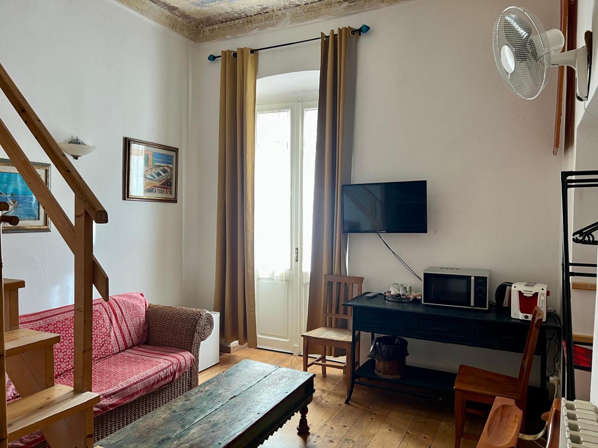 B&B Le Finestre Su Via Cavour Sassari Room photo